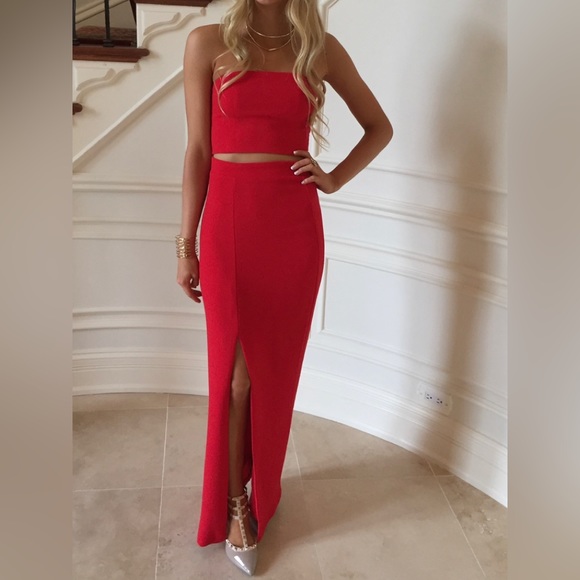 Lulus.Better Than a Sequel Red Two-Piece Dress.No rips or stains.Dry cleaned XS - Picture 2 of 16